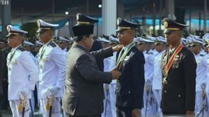 Di Depan Orang Tua dan Bangsa, Presiden Prabowo Sematkan Bintang Adhi Makayasa kepada 8 Taruna Terbaik
