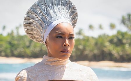 Angela Bassett, Aktor MCU Pertama Menang Golden Globes 2023 untuk Black Panther: Wakanda Forever