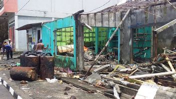 96 Rumah di Sangihe Rusak Diterjang Gelombang Pasang