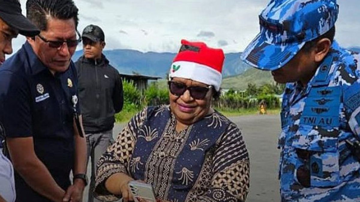 Wamendagri Pantau Langsung Pelayanan Transportasi Udara di Papua Pegunungan