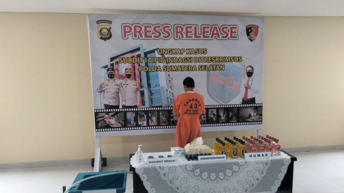 Polda Sumsel Bongkar Rumah Industri Minuman Keras Oplosan di Palembang, Pemilik Mengaku Baru Jualan Sepekan