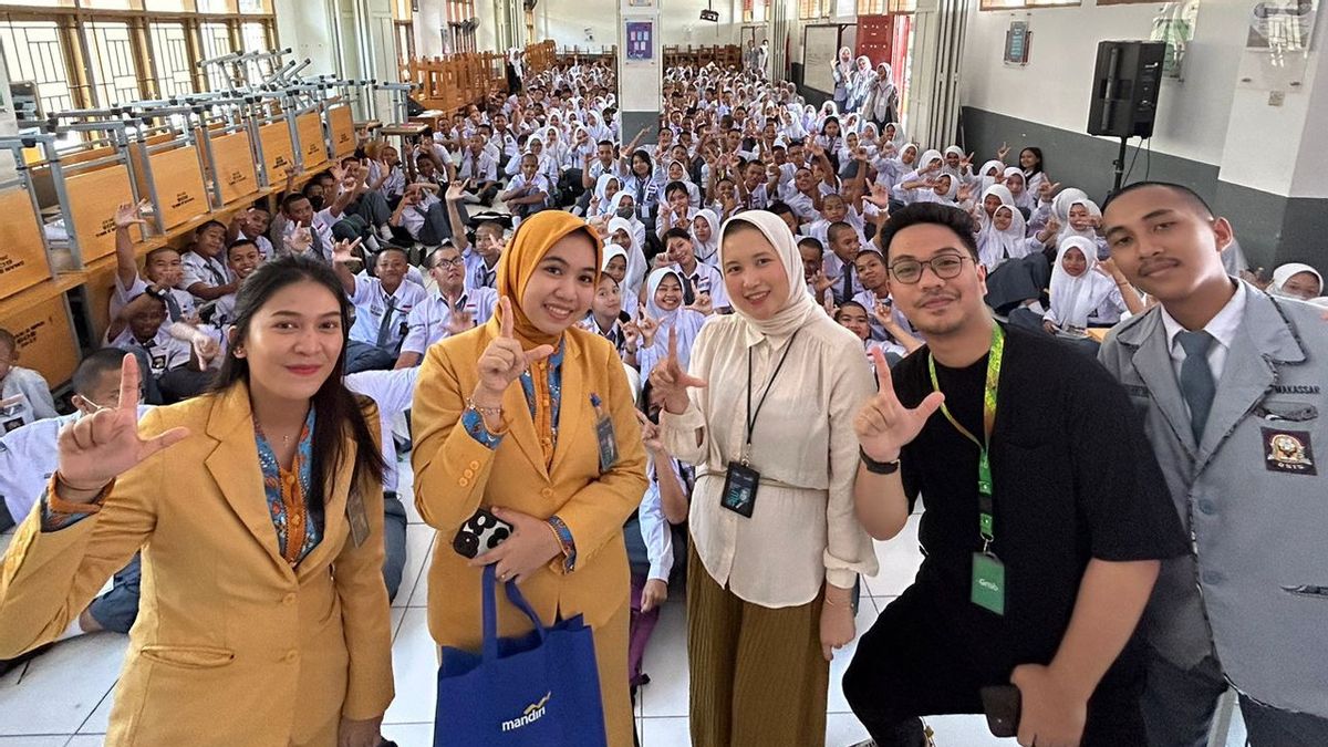 For The Sake Of The OJK Prosecutor's Office, Bank Mandiri Gelorakan The Spirit Of Saving 15,000 Students Throughout Indonesia