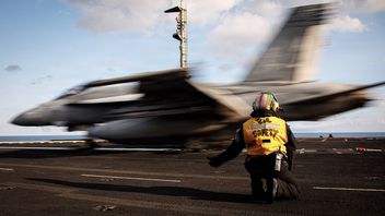 米国はイラン軍が使用している施設の内外での民間人の安全を「保証できない」