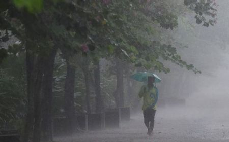 Waspada Banjir dan Longsor, Hujan Merata di Wilayah Indonesia Jumat Siang