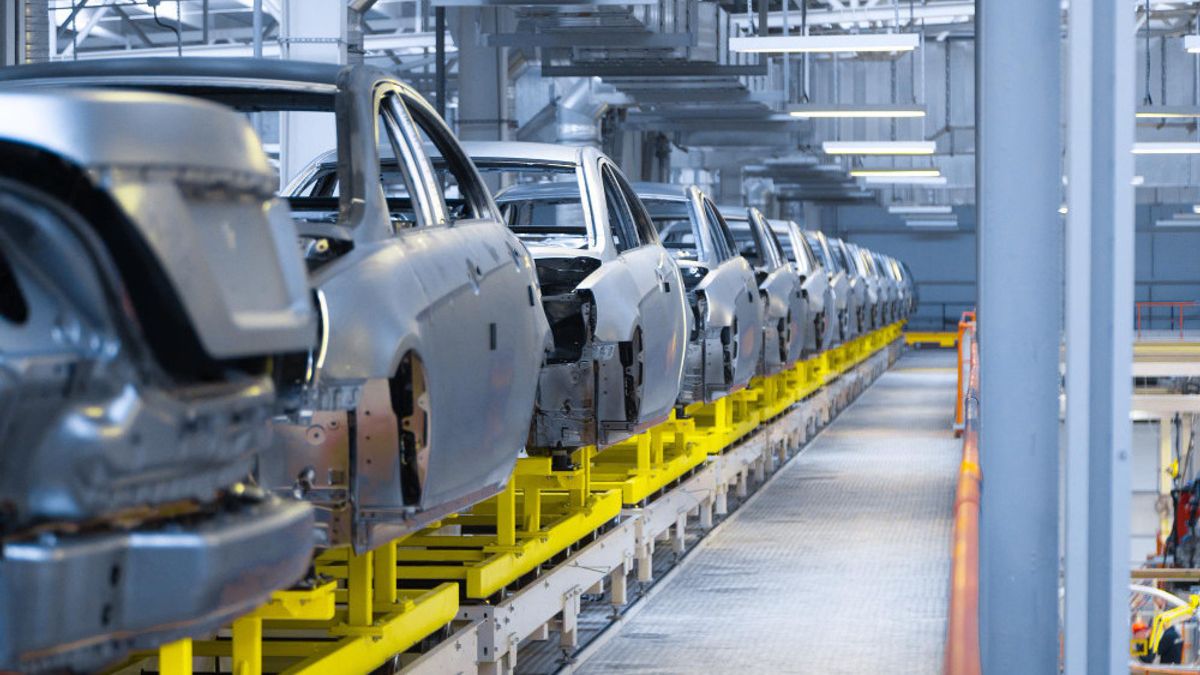 Belajar Ekonomi dengan Mudah! Pahami Perbedaan Utama antara Keunggulan Mutlak dan Komparatif 