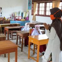 Sekolah di Jakarta Belajar Tatap Muka 100 Persen, Wakil Ketua DPR: Kami Minta Pemda Tetap Waspada