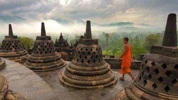 Tiket Masuk Borobudur Rp750ribu, Ganjar Minta Pihak Candi Edukasi Alasan Kenakan HTM