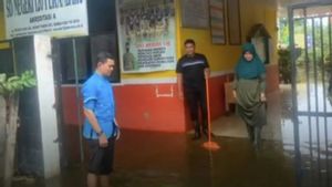 Banjir Tak Kunjung Surut, Aktivitas Belajar 2 SDN di Pekanbaru Terpaksa Dilakukan Secara Daring