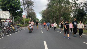 CFD Bali Dibuka Kembali, Masyarakat Antusias Berjalan Kaki hingga Naik Sepeda