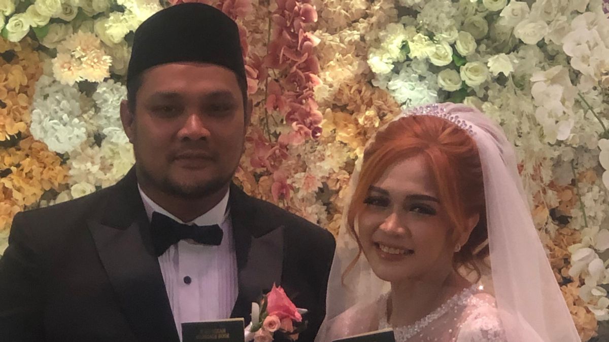 Virgoun为Lindi Fitriyana的婚礼支付了2600万印尼盾