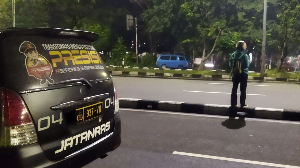 Pulang Makan, Dua Pemotor di Pulomas Kena Begal 4 Rampok Membawa Parang