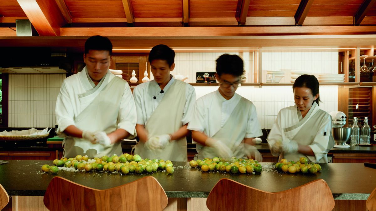 Kolaborasi Chef Jung Chan Bareng Fritz Hansen Jakarta Hadirkan Private Dining di Dago Bandung