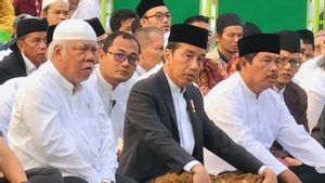Accompagné du ministre Basuki, Jokowi Salat Id à Simpanglima Semarang
