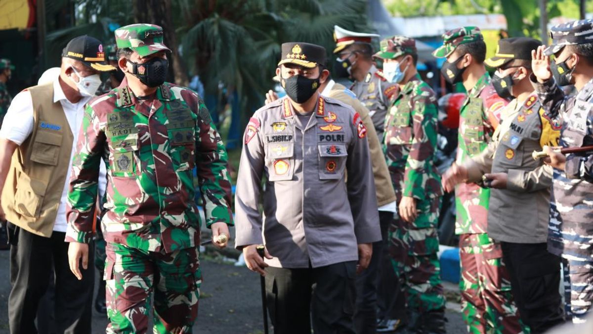 The TNI Commander And The National Police Chief Committed Listening To The Complaints Of The Bangkalan Residents