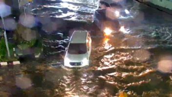 雨水在三马林达市的22个地点洪水