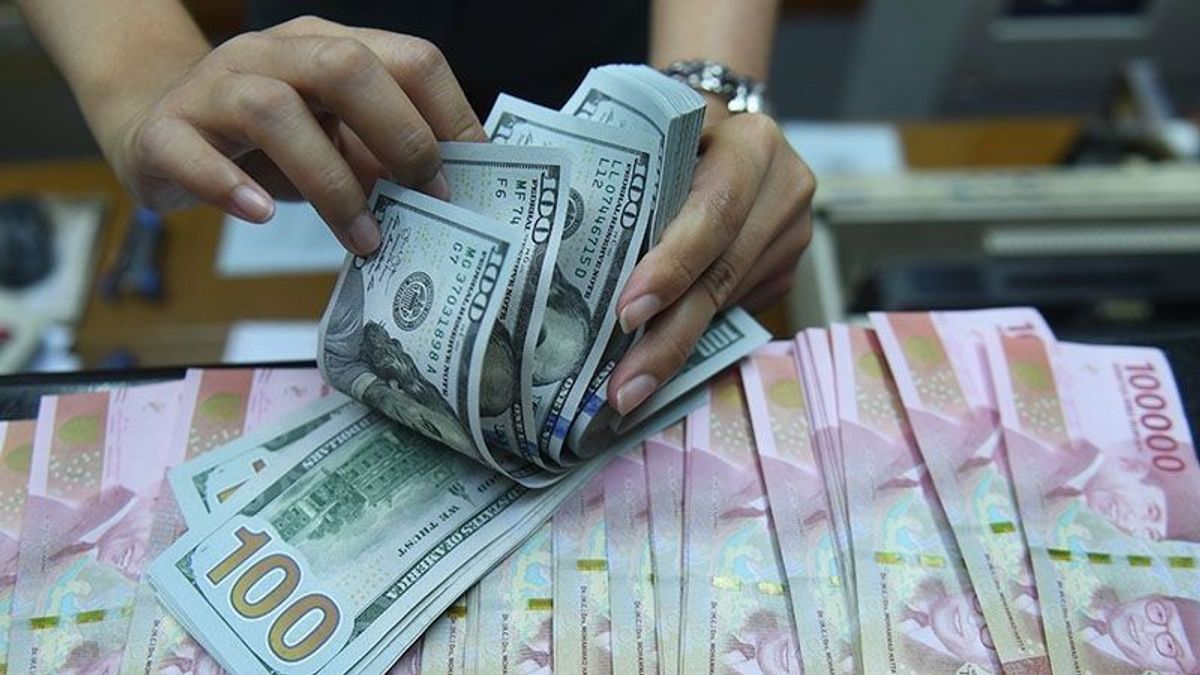 جاكرتا - وصل الدولار الأمريكي إلى 16,300 روبية إندونيسية ، وكان رئيس BI الذي يحق له الروبية أفضل من البلدان الأخرى.