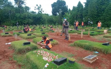 Biar Sadar, Pelanggar Prokes di Tangerang Kena Sanksi Berdoa di Pemakaman