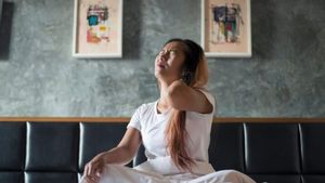 Bangun Tidur Tubuh Terasa Kaku dan Pegal? Ini Penyebab Utamanya