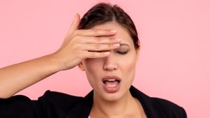 Sering Dianggap Sepele, 7 Penyebab Bulu Mata Sering Rontok yang Jarang Diketahui