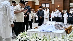 Last Mourner: Prabowo Respects The Maestro Silat