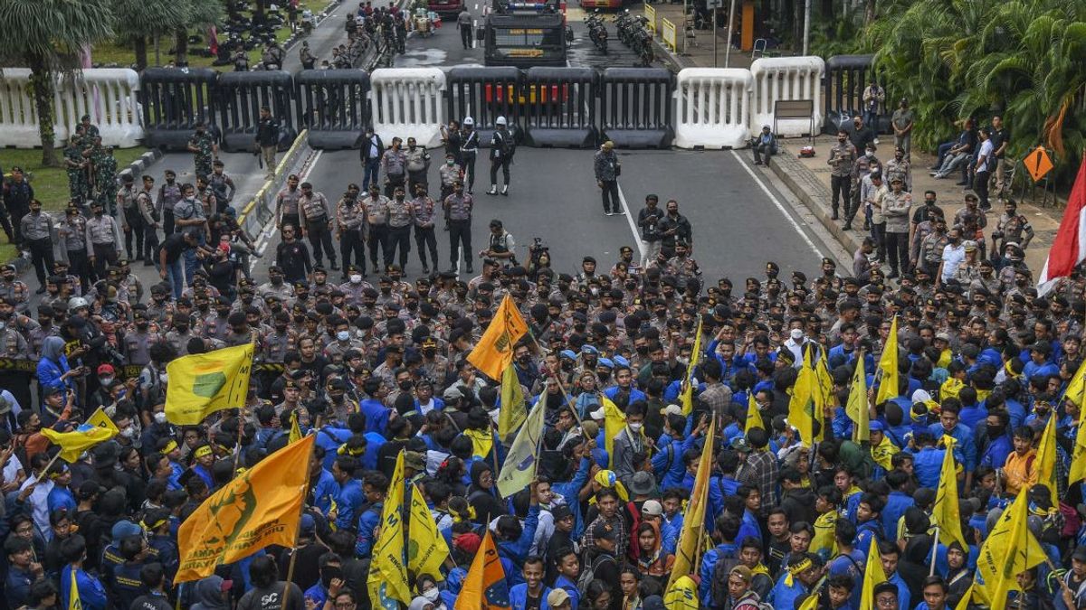 28 Agustus, Puluhan Ribu Buruh Geruduk DPR dan Istana Tuntut Kenaikan Upah 10,5 Persen