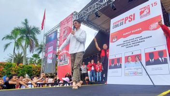 Kenakan Sandal Jepit Kampanye di Pontianak, Kaesang: Nanti 'Ditombak' Jidatnya Mas Gibran