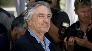 De Niro Sindir Trump di Acara Terakhir Colbert