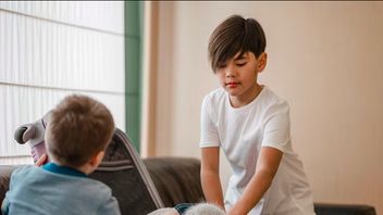 말하기가 늦은 아이? 청각 장애의 징후가 될 수 있습니다.