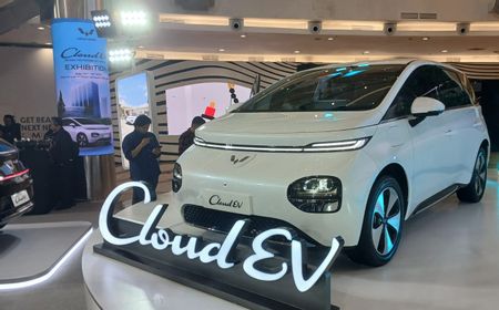 Resmi! Wuling Umumkan Harga Cloud EV di Tanah Air Senilai Rp398 Juta