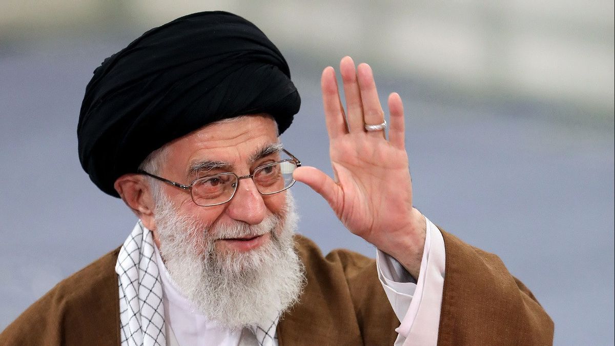 イスラエルに警告する、イランの最高指導者アヤトラ・アリ・ハメネイはガザでのジェノサイドを止めるよう要請する