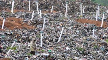 ジャカルタから住民を現実のものにするために廃棄物を充填し、ブカシリージェンシーの違法TPSの1つはSatpol PPによって封印されました