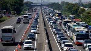 Harus Tahu, Hari Ini Contra Flow Jakarta-Cikampek Masih Berlaku dari KM 47 Hingga 28