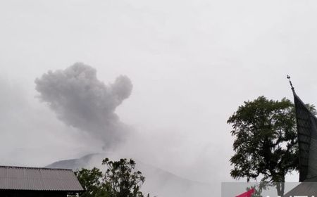 Tim Gabungan Kembali Ungsikan Warga dari Radius 4,5 Kilometer Gunung Marapi