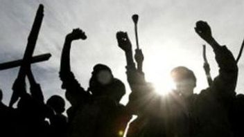 カンプン・バハリ・タンジュン・プリオクで衝突、10代の若者が鋭い武器で殺害