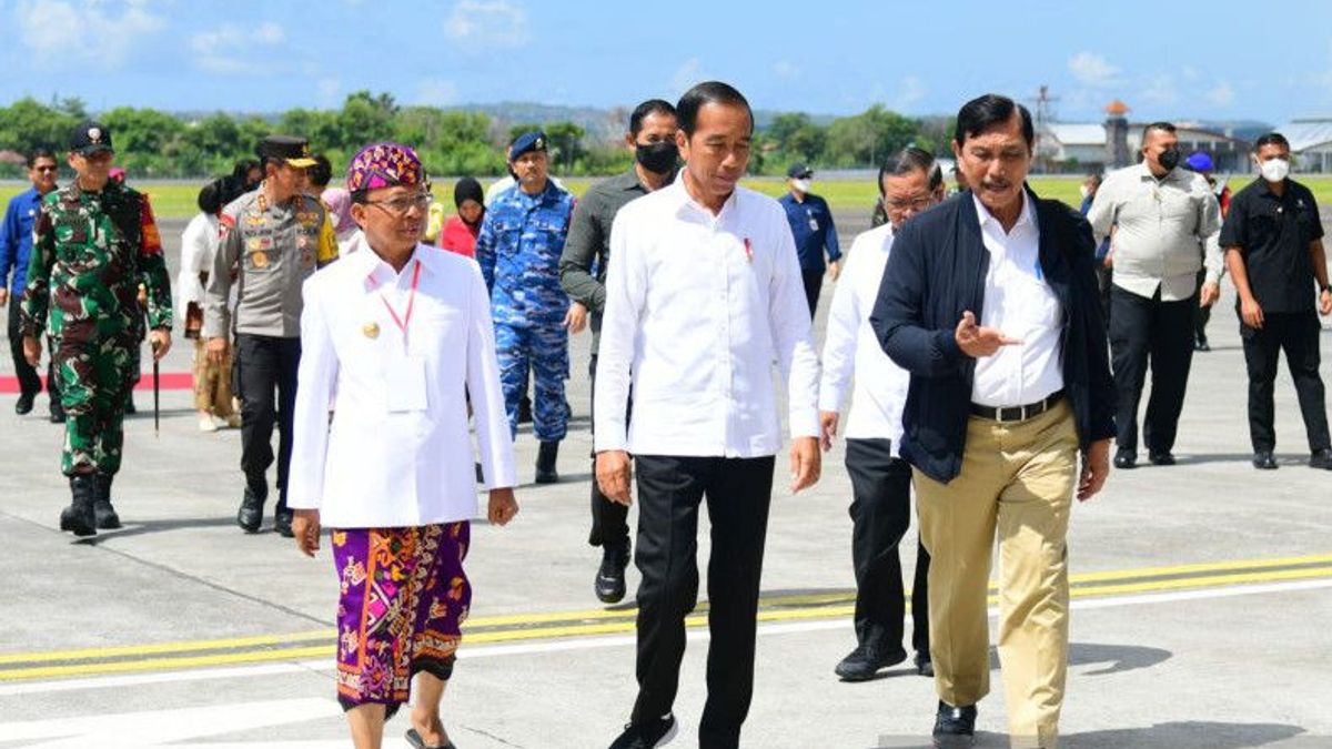    佐科威返回巴厘岛，为Pura Agung Besakih揭幕