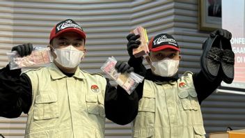 OTT 툴룽아궁 부국장, KPK, 루이 비통 신발 2켤레에 3354만 루피아 벌금
KPK, OTT Tulungagung Regent, Sita Money Rp335.4 Million to 2 Pairs of Louis Vuitton Shoes