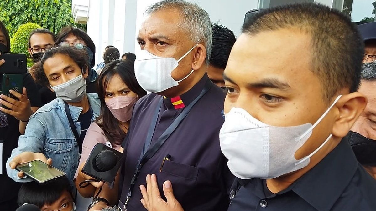 Kasus Munarman: Divonis 3 Tahun Penjara Terkait Dugaan Tindak Pidana Terorisme, Kuasa Hukum Ajukan Banding