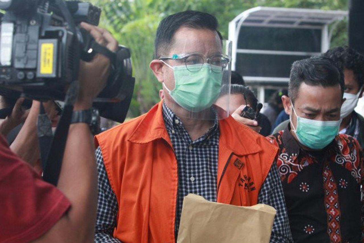 Get Singapore Dollars From Juliari, Chairperson Of The DPC PDIP Kendal: I'm Just Pocketing It