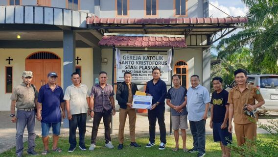 PTPN IV PalmCo Pasang PLTS di Gereja Katolik Kalbar: Momentum Kenaikan Yesus Kristus Dorong Energi Bersih