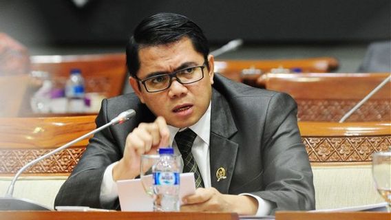 Rapat Transaksi Janggal Kemenkeu Memanas, Arteria Dahlan Minta Pimpinan Sidang Ahmad Sahroni Diganti