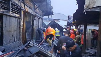 Kebakaran 10 Kios di Bukittinggi, Kerugian Sementara Rp800 Juta