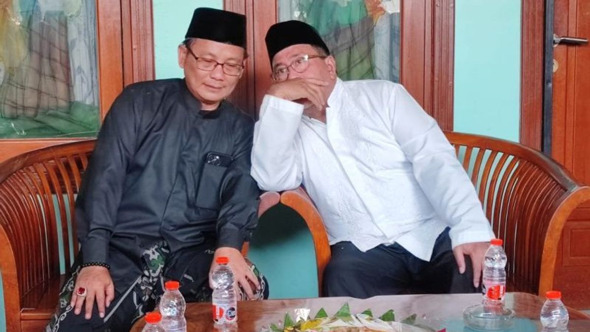 Silaturahmi ke Rumah Ketum FBR Kiai Luthfi Sambil Makan Jengkol, Rano Karno Minta Dukungan