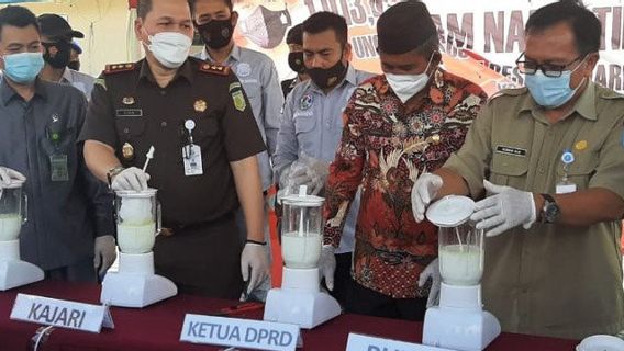 Polres Bangka Musnahkan Sabu-sabu Senilai Rp2 Miliar Menggunakan Mesin Blender