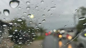 Sabtu Ini, Hujan Ringan Guyur Mayoritas Kota Besar Indonesia