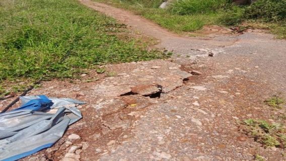 Cisumdawu Bridge Supporter Km 204 Shifted Due To Land Shiftation