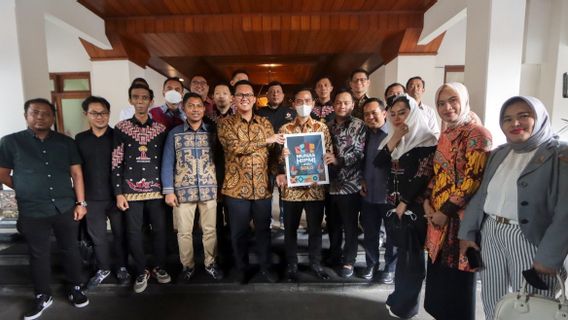 Bertemu Wali Kota Solo Gibran Rakabuming, HIPMI Launching Logo Munas XVII