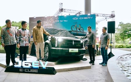 Regional Launching, Mobil Listrik Chery J6 Sapa Masyarakat Surabaya