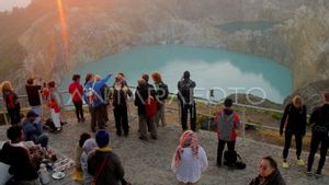 Badan Geologi: Kawah Gunung Kelimutu Longsor Akibat Curah Hujan Tinggi