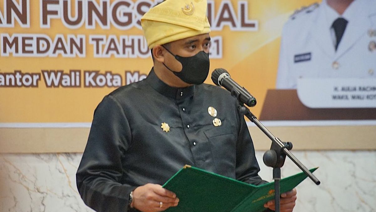 Ada yang Beda di Balai Kota Medan, Bobby Nasution Wajibkan ASN Pakai Baju Adat Setiap Jumat