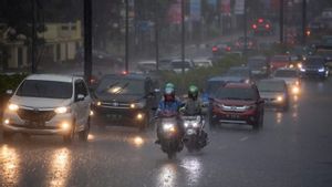 Hari Ini BMKG Ramalkan Hujan Turun di Jakarta Siang Hingga Malam